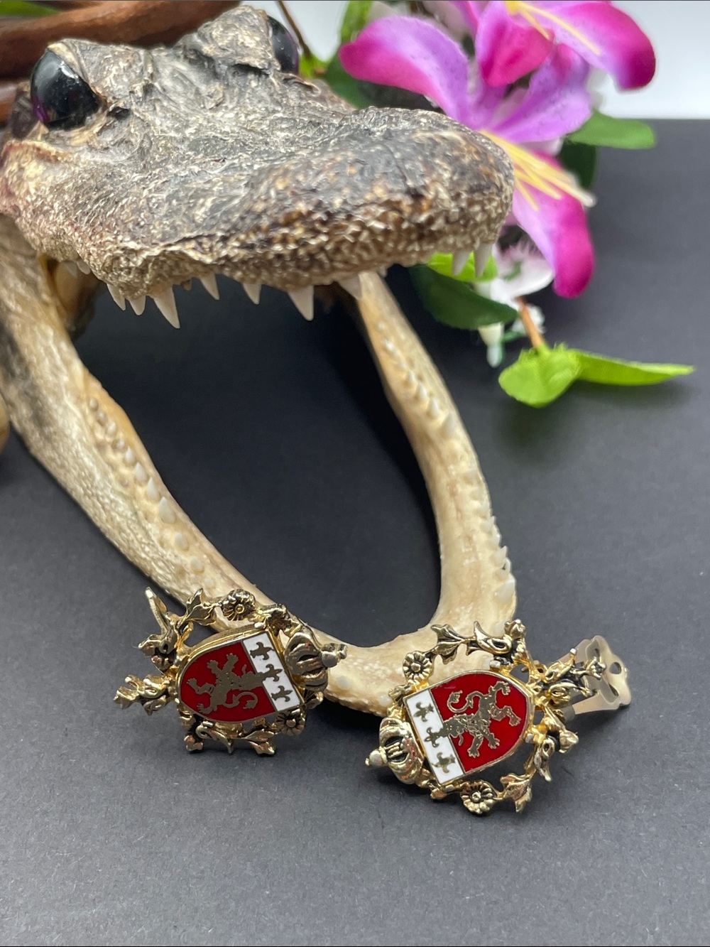 Coro coat of arms lion clip on earrings vintage